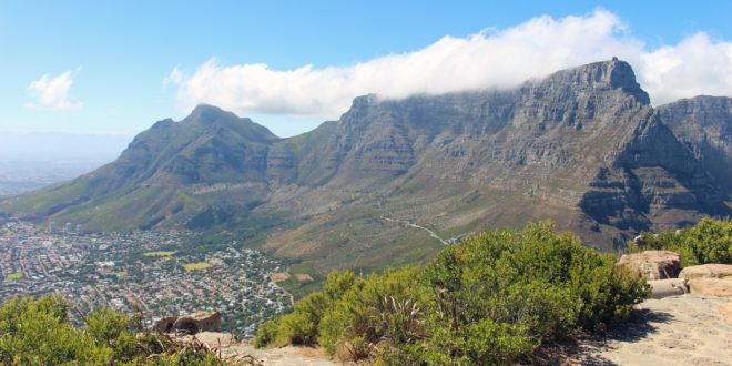Blick auf den Tafelberg im Tafelberg Nationalpark